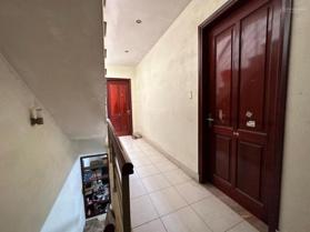 Mặt phố quận Tây Hồ - 195m2 đất tặng nhà - MT 8m nở hậu 10m - 1 mặt phố 1 mặt ngõ ô tô vào.