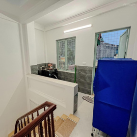 Bán nhà đẹp, vuông, mát ngõ to Hào Nam, Đống Đa. Bãi xe ô tô đầu ngõ