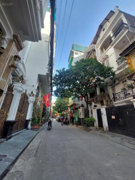 Bán gấp nhà Phân lô vip phố Tân Mai - Kim Đồng 3 ô tô tránh 45m2 x 2 tầng, chỉ 10,9 tỷ