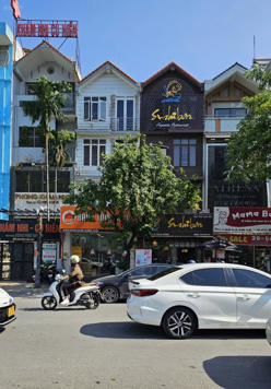 Chính chủ cần bán 1 hoặc 2 căn nhà mặt phố cạnh nhau tại số 28 phố Nguyễn Văn Lộc, Hà Đông
