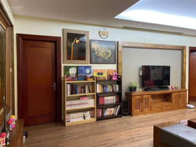 Chính chủ bán căn góc 183m2 - 4pn - 3wc, full nội thất tầng trung, Vimeco Nguyễn Chánh, giá 10,5 tỷ