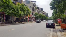 Bán BĐS nhà đất khu Tứ Liên DT 50.6 M2, MT hơn 4M, giá hợp lý!