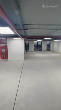 Nhà mới cho thuê văn phòng diện tích 270m2 giá thuê chỉ 30tr/th tại P. Chùa Láng - Đống Đa