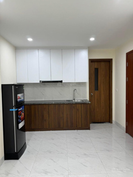 Chính chủ cho thuê căn hộ studio, dt 35m2, có thang máy, nội thất đầy đủ. LH: 0971 883 511