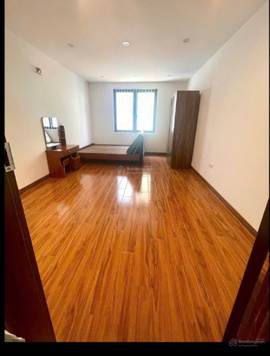Phúc Lợi, nhà đẹp ở ngay 5T full nội thất cao cấp. 32 mét nhỉnh 4 tỷ. Ngõ thông - rộng - oto đỗ cửa