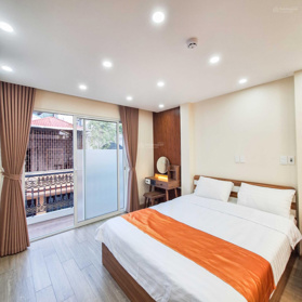 CC cho thuê căn hộ mới hoàn thiện nội thất hiện đại 48m2 1K1N ban công rộng ô tô đỗ cửa Vũ Thạnh