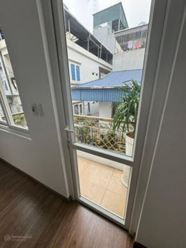 Quá hiếm luôn! Chưa đến 10 tỷ, nhà 5 tầng, ô tô đỗ cửa, ngay phố Thái Hà, Q. Đống Đa, KD & ở vip