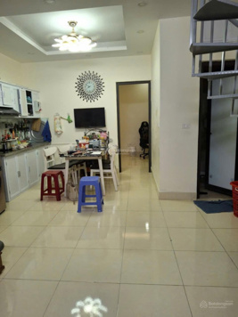 Bán nhà đường Thạch Bàn, 5,2 tỷ, 56m2, mặt tiền đẹp