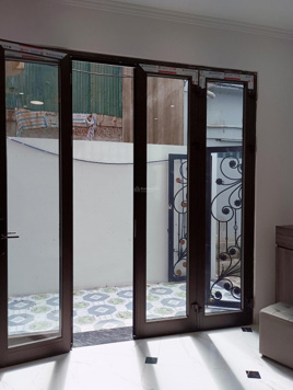 Bán nhà mới giá rẻ Đ. Tư, phố Ngô Gia Tự, LB, DT 50 m2, ngõ rộng ô tô vào, 1 bước ra đường 17 m