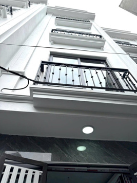 Bán nhà Văn Trì - Cầu Diễn, Bắc Từ Liêm 35m2 5 tầng full nội thất