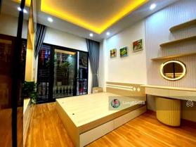 Hàng nóng - trung tâm Đống Đa - ngõ trước nhà 3m - ngõ thông mới đẹp ở ngay - tặng full nội thất