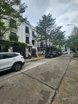 KĐT Bắc Linh Đàm - 168 triệu /1m2 - biệt thự đẳng cấp - vị trí đắc địa - vỉa hè 2 bên - ô tô tránh