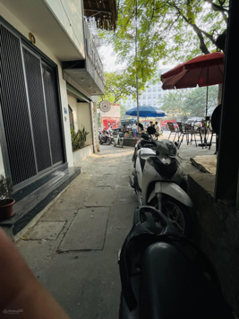 NHÀ ĐẸP LÔ GÓC - 2 MẶT TIỀN - 1 BƯỚC CHÂN RA OTO