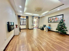 Chính chủ cho thuê nhà Kim Ngưu, Hai Bà Trưng 70m2 4 tầng ô tô tránh