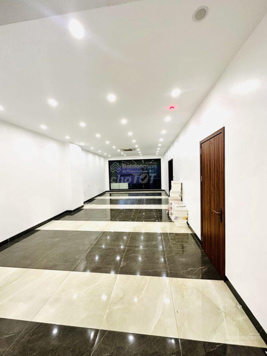 Cho thuê nhà phố Triệu Việt Vương 65m2 x 2 tầng, mặt tiền 5m, nhà mới thông sàn đẹp. Giá 30tr/th