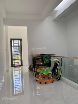 Cần cho thuê gấp nhà phân lô bàn cờ Láng Hạ, DT 50m2 x 4 tầng, mặt tiền 4,5m, đồ cơ bản Gía 13tr