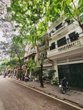 Cần bán nhà phân lô KĐT Đầm Trấu, Hai Bà Trưng - ô tô tránh - vỉa hè rộng kinh doanh văn phòng