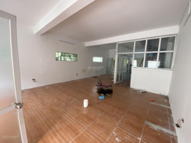 Cho thuê nhà 100m2 5 tầng (Tồng 500m2 sd) phố Lạc Trung - Hai Bà Trưng - Rẻ nhất khu