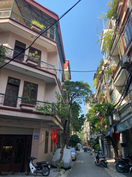 Hiếm nhất quận Hoàng Mai phân lô ô tô tránh vỉa hè - nhà đẹp - Tam Trinh 40 m2, 5 tầng giá 10 tỷ