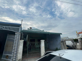 Nhà cấp 4 sẵn sổ hồng công chứng. Hỗ trợ vay ngân hàng 80%, gần nhà thờ đối diện trường học