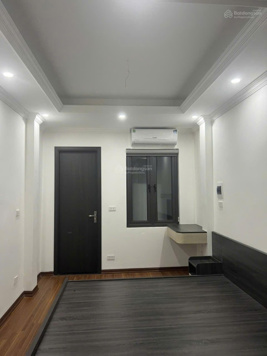 Nhà lô góc, ô tô đỗ cửa, ngõ rộng mênh mông, hàng xóm Times City