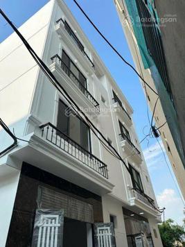 Nhà 4 tầng (35m2), mặt ngõ rộng ô tô vào nhà, gần đường QL6 Biên Giang, giá 3 tỷ. Lh 0986 498 350