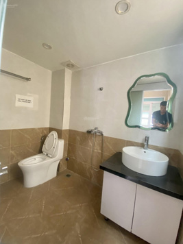 Cho thuê nhà 35m2 x 5 tầng trung tâm Hai Bà Trưng đường Bạch Mai
