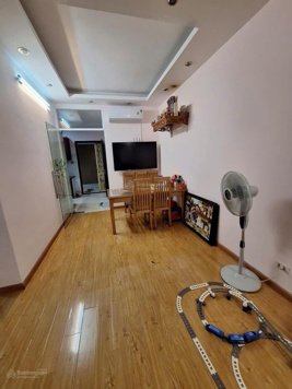 Bán căn hộ chung cư 70m2 toà 19T3 Kiến Hưng