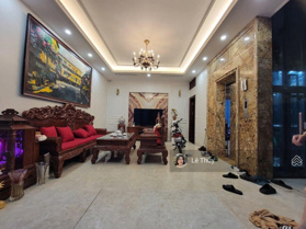 Bán nhà Tây Hồ - 7 tầng thang máy - ô tô đỗ cửa - kinh doanh - ngõ thông - giá 12.1 tỷ full đồ