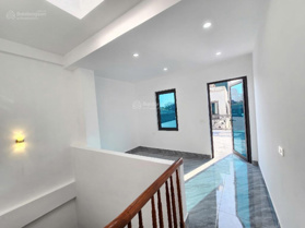 Bán gấp nhà phố Định Công Thượng, DT 42m2, 5 tầng, MT 4.5m, gần phố, giá nhỉnh 7 tỷ