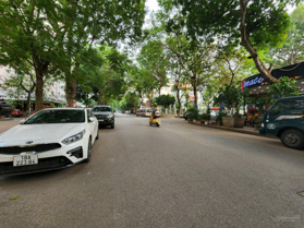 Chính chủ bán căn góc penthouse VP5 Bán Đảo Linh Đàm, view xuống hồ, DT 70m2, giá 2.6 tỷ, nhà đẹp