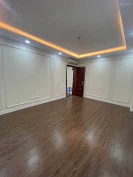 Cho thuê nhà phố mới hoàn thiện xong phố Duy Tân - Dịch Vọng Hậu - Cầu Giấy DT: 130m2 x 6T, 1 hầm