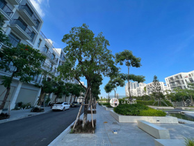 Chính chủ bán gấp căn shophouse 75m2, view cv cực đẹp. Giá 25 tỷ. LH: 0986 786 568