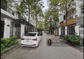 Nhà phân lô 70m2. Xây dựng 04 tầng, mặt tiền 06m. Nhà mới đẹp, điều hòa, quạt trần, nóng lạnh