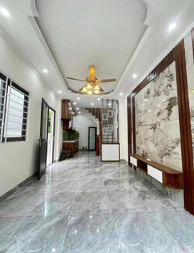Nhà 4Tx39m2, giá 2.45 tỷ, ngõ thông ô tô nhỏ qua nhà, gần trường ĐH sư phạm TDTT. 0966 929 600