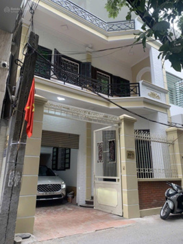 Bán nhà biệt thự giáp đường Thành Thái, công viên Cầu Giấy giá hấp dẫn 0908 582 999