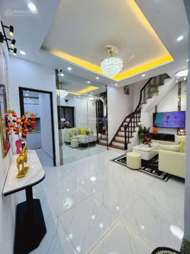 Nhà Lò Đúc, cách 1 nhà ra phố, nội thất sang xịn mịn, DT 30m2 x 4tầng, MT 5m, giá hơn 5tỷ