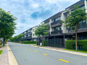 Cần bán gấp căn nhà phố 1 trệt 2 lầu Waterpoint. Hướng Nam. Giá 3,7 tỷ