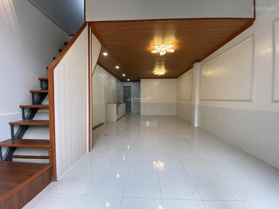 Bán nhà 2 tầng gác lừng Phú La, Hà Đông, dt sử dụng 38m2, mặt 4.5m, 2 mặt thoáng. Giá 1.3x tỷ