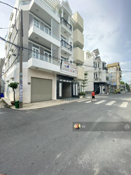 Bán gấp lô đất góc 2 mặt tiền đường số 15 sát vách QL 13 mới và QL 13 cũ, DT 111m2 (6x18.5m)