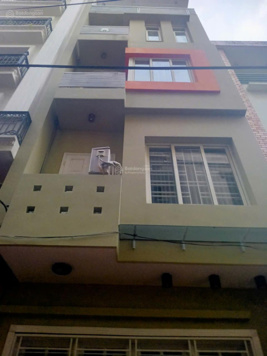 Cho thuê nhà riêng ngõ 117 Nguyễn Thị Định, DT 80m2 X 2T, MT 6m, ngõ 2 ô tô, thang máy, giá 18 tr