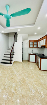 Bán nhà phố Đại La - quận Hai Bà Trưng - 28m2 x 4 tầng, 3.75 tỷ