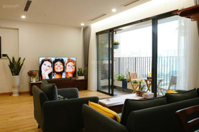 Quá rẻ, chỉ nhỉnh 6 tỷ sở hữu CH 2n2vs full đồ view hồ, tầng trung tại D''Captiale. LH 0961 614 305