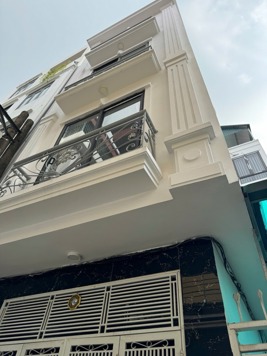 BÁN GẤP NHÀ ĐẸP, TRUNG TÂM LA KHÊ, PHÂN LÔ, 2THOÁNG, NỞ HẬU 30Mx 4T, Ô TÔ ĐẬU CỬA, TRƯỜNG 7.x TỶ