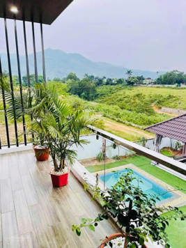 Cần nhượng lại căn villa gần 800m2 siêu đẹp sẵn xách Valy về ở tại Lương Sơn - Hòa Bình