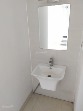 Chính chủ cho thuê shophouse 93m2 Vinhomes Gardenia hoàn thiện có thang máy. 55 triệu