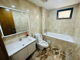 Tôi có nhu cầu bán căn 2PN 70m2 tòa Home City, giá bán 5,3 tỷ. LH 0368 590 357