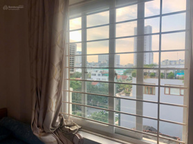 Bán căn hộ 2 phòng ngủ KĐT Mễ Trì Hạ giá hơn 3 tỷ