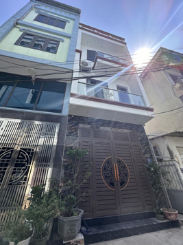 Bán nhà cấp 4 - ô tô đỗ cửa - khu tập thể BQP Tây Tựu Bắc Từ Liêm giá chỉ 4 tỷ 450