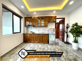 CCMN khu vip - doanh thu hơn 850 triệu/năm - 6 tầng - thang máy - Mặt tiền bề thế 9,2m - full PCCC